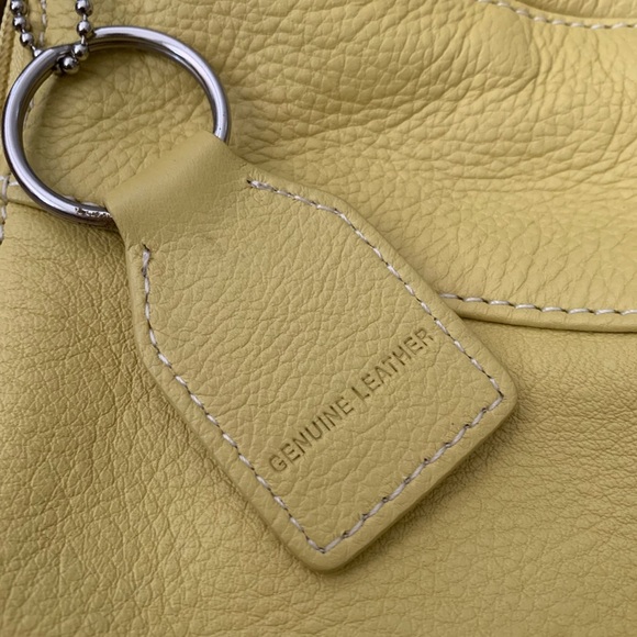 Vintage Soprano Genuine Leather Yellow Handbag with Pouch - Picture 2 of 9